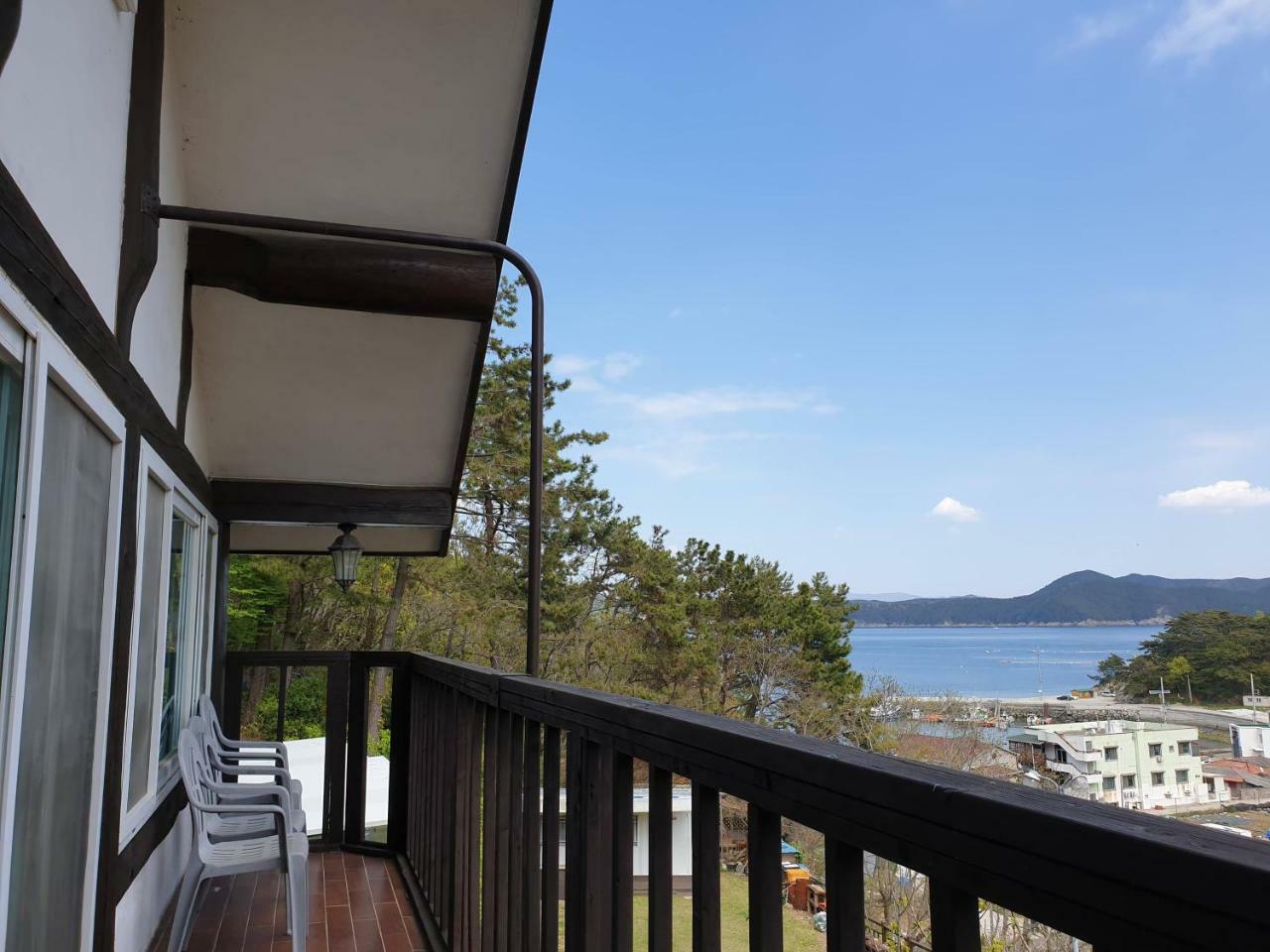 Tongyeong Yehyang Pension Екстериор снимка