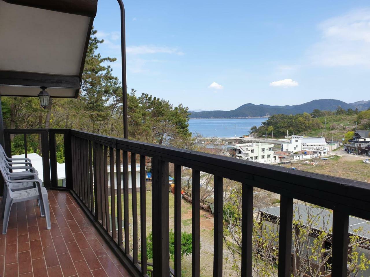 Tongyeong Yehyang Pension Екстериор снимка